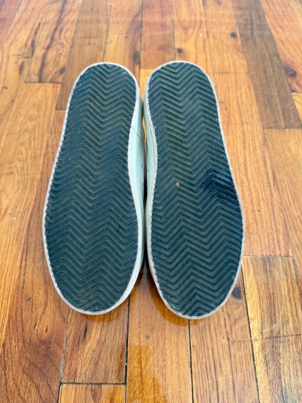 Golden Goose Hi Star White Leather Low-Top Sneakers with Tan Heel Accent - Picture 10 of 10